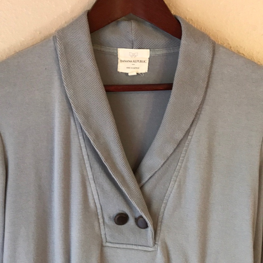 V-neck pullover - Picture 2 of 4